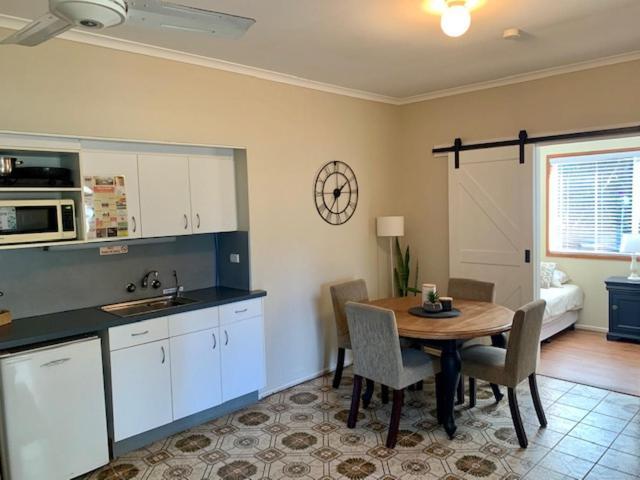 Montville Holiday Apartments Extérieur photo