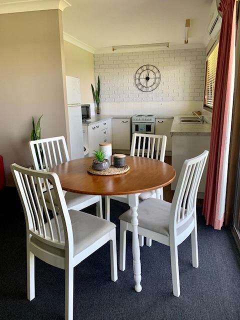 Montville Holiday Apartments Extérieur photo